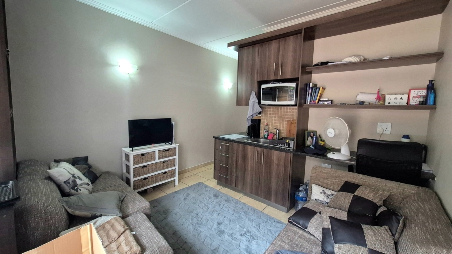 1 Bedroom Property for Sale in Die Bult North West